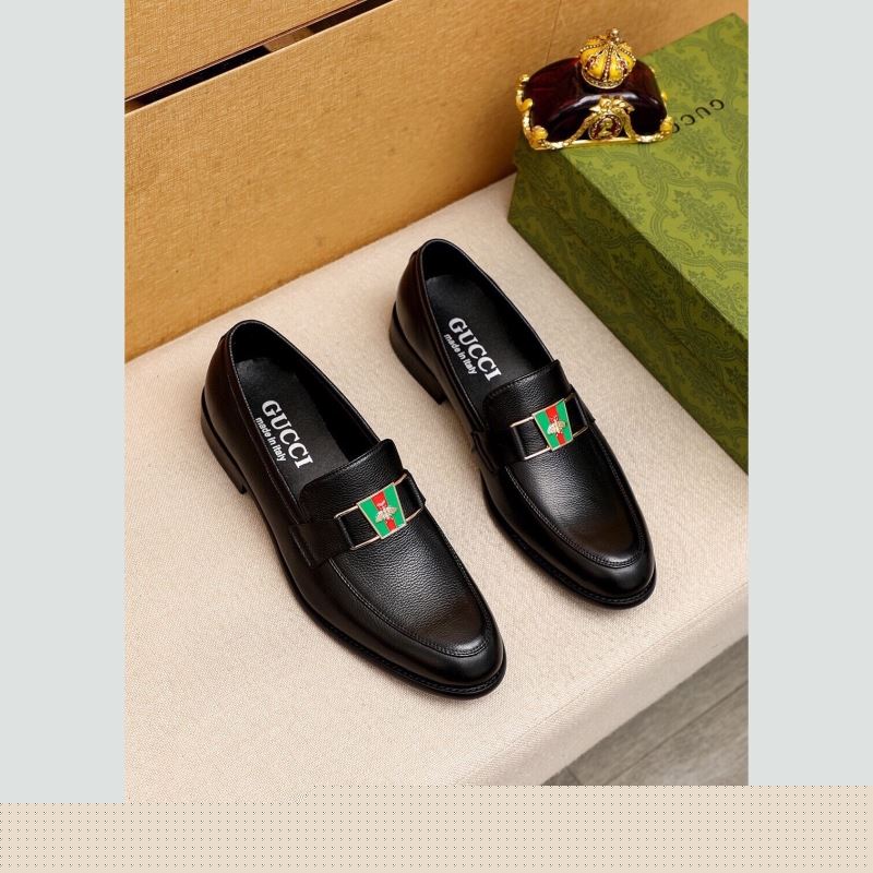 G*u*i leather shoes